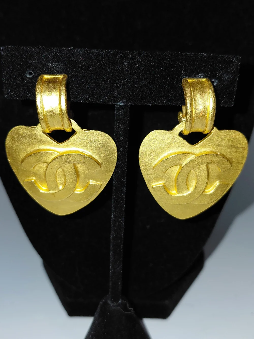 VTG Chanel Brushed Gold Heart CC Logo Clip On Drop Dangle Earrings. VGVC!